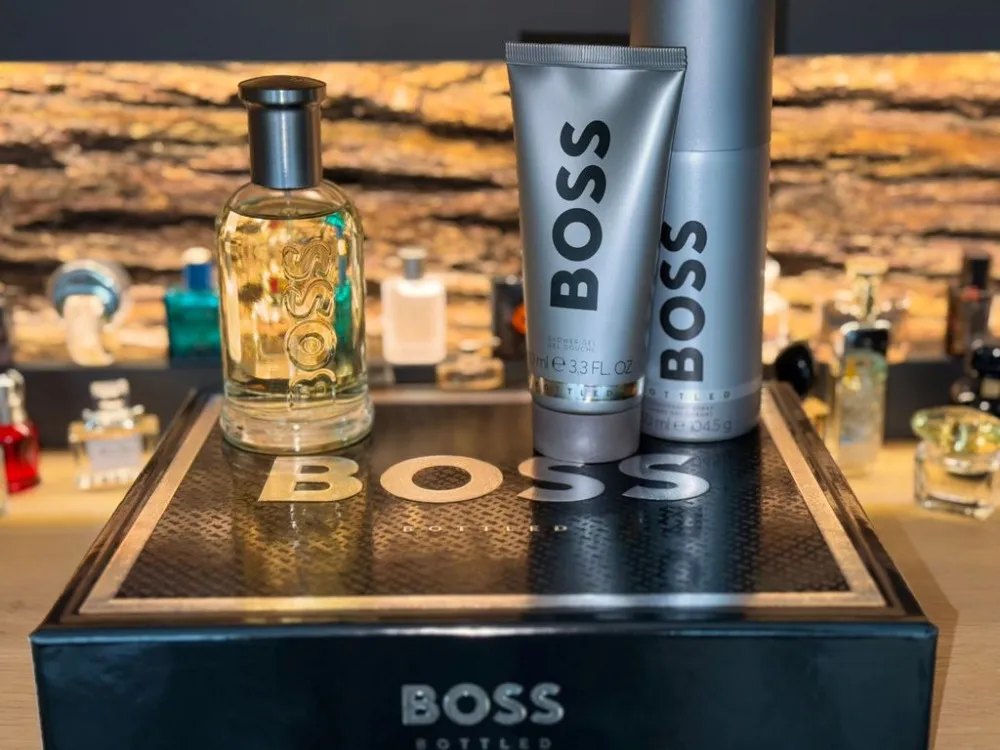 Coffret cadeau Hugo Boss Boss Bottled pour homme eau de toilette 100 ml + gel douche 100 ml + déodorant spray 150 ml 100 ml + sprchový gel 100 ml + deosprej 150 ml