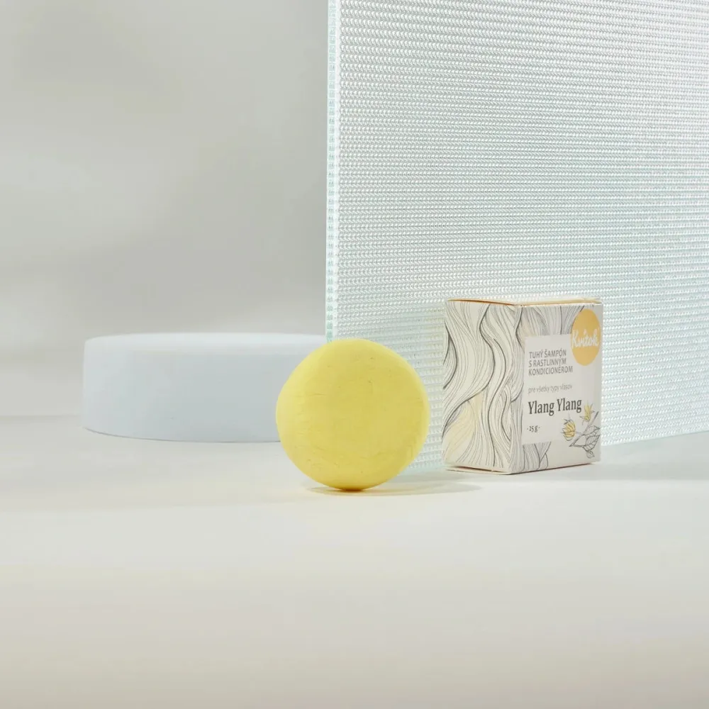 Kvitok Shampooing raide avec conditionneur pour cheveux légers Ylang Ylang (25 g) - mousse merveilleusement bien