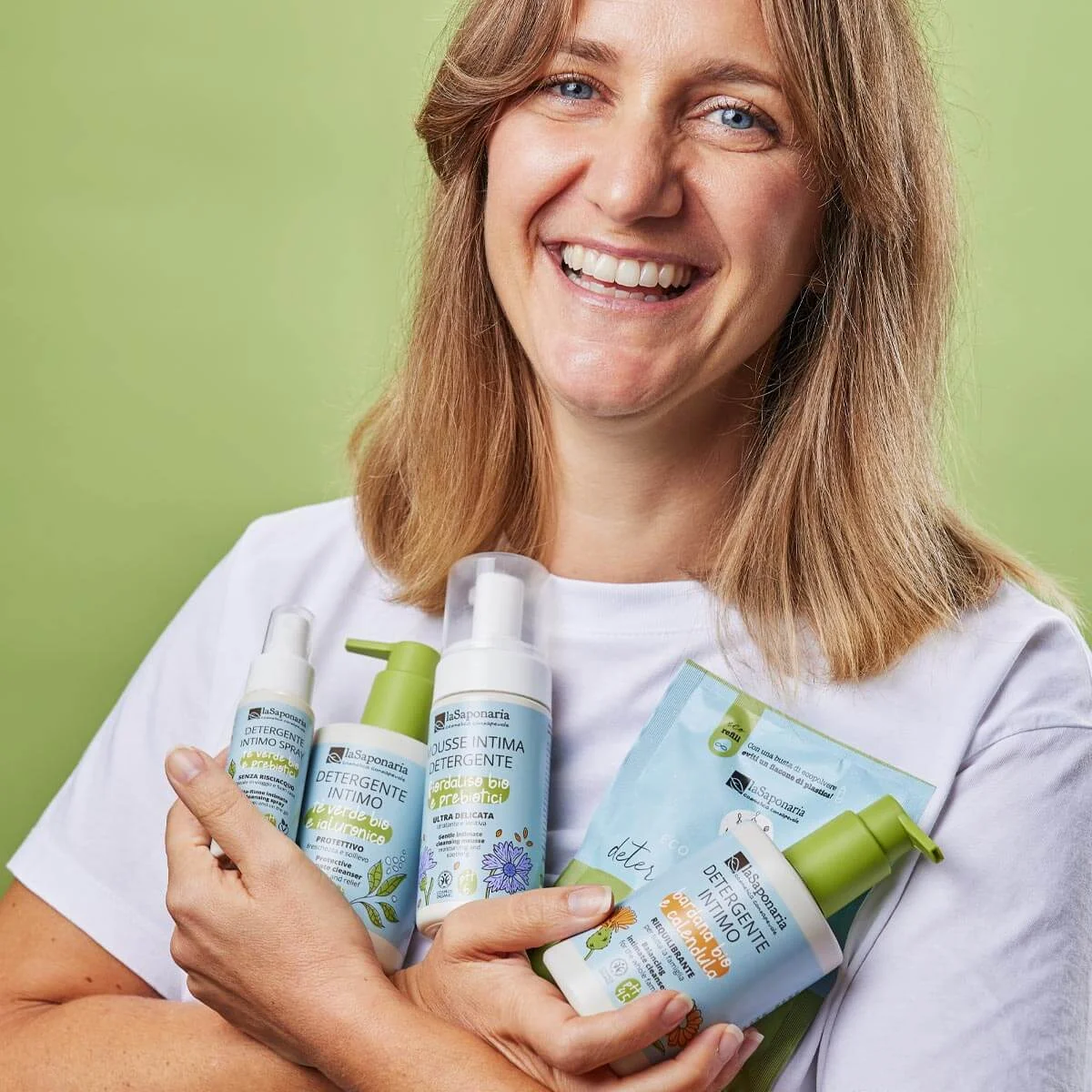 laSaponaria Spray intime sans rinçage au thé vert bio (50 ml) - hygiène intime rapide, à tout moment et partout