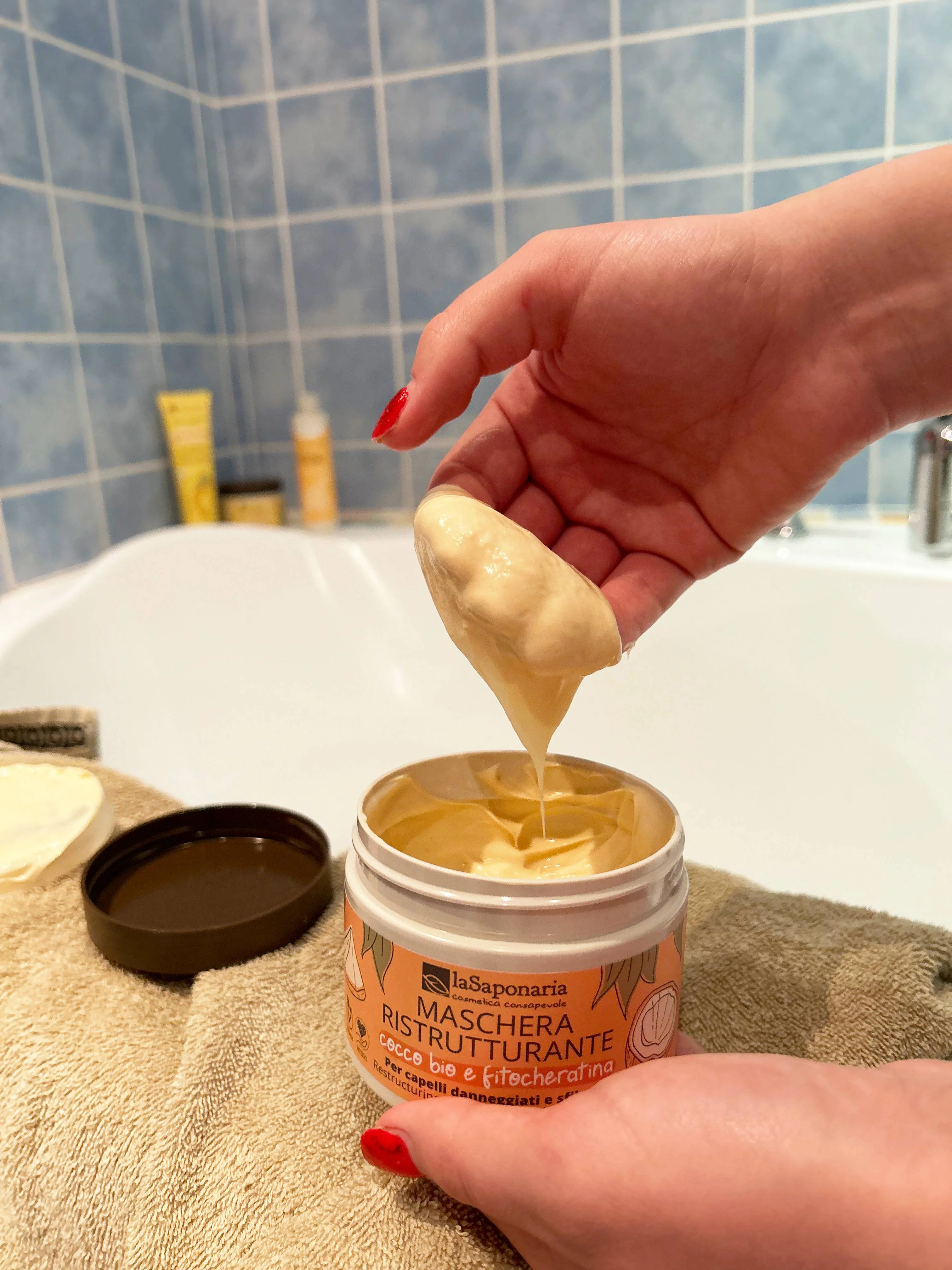 laSaponaria Masque capillaire restructurant à la noix de coco et à la phytokératine (200 ml)