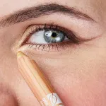 laSaponaria Crayon enlumineur yeux et visage BIO à l'huile de jojoba - or champagne (1,1 g) - apporte à la peau de l'éclat et un fini irisé subtil