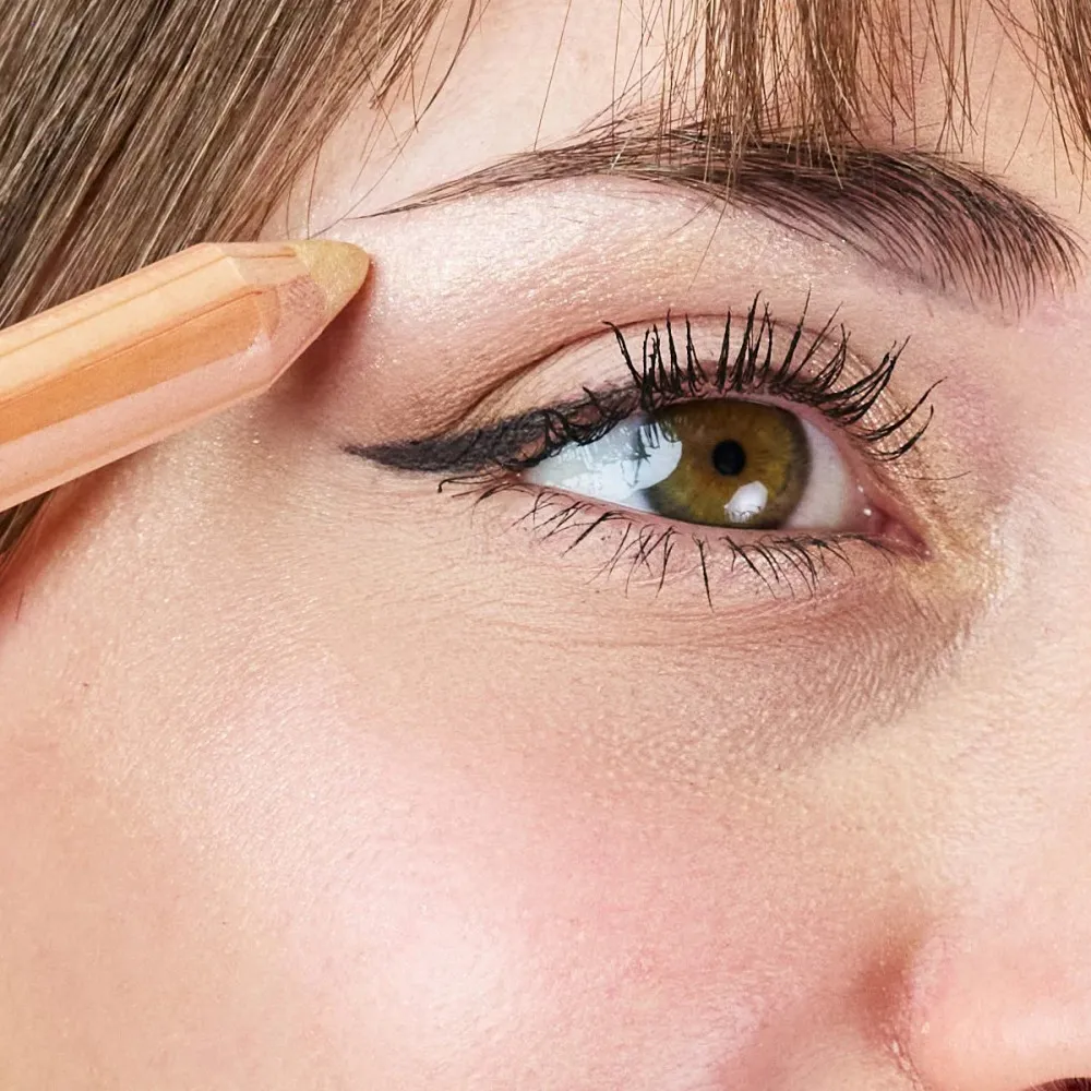 laSaponaria Crayon enlumineur yeux et visage BIO à l'huile de jojoba - or champagne (1,1 g) - apporte à la peau de l'éclat et un fini irisé subtil