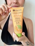 laSaponaria Gommage corporel au ginkgo biloba BIO et à la vit. C 30 ml - pour une peau douce et éclatante