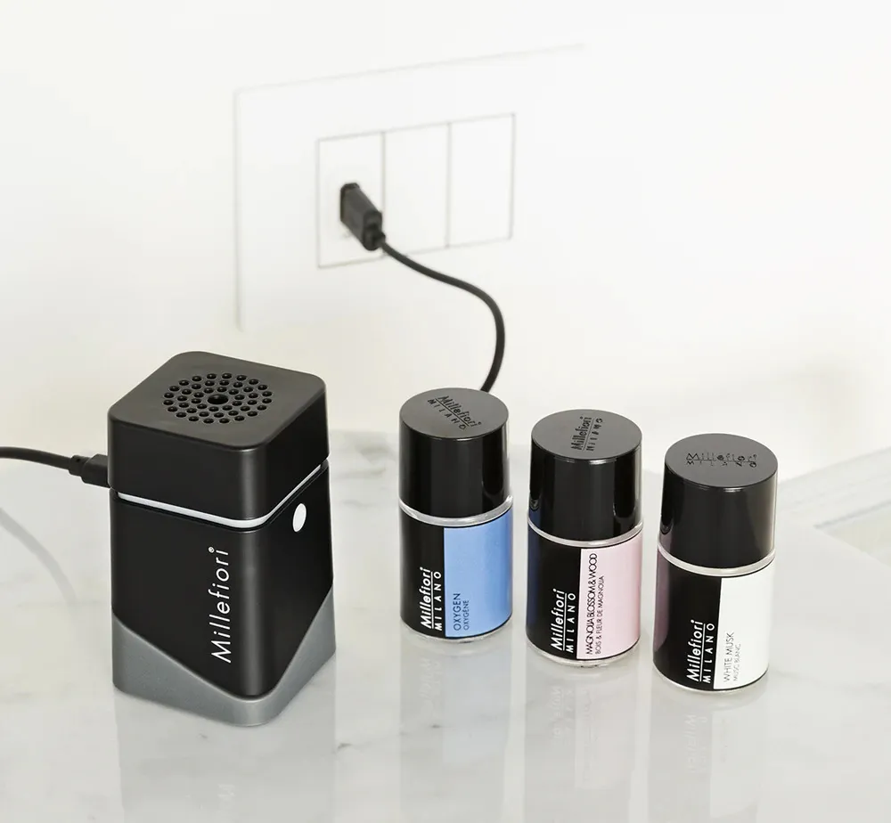 Moveo Mini diffuseur de parfum compact noir Millefiori Moveo Mini kompaktní vonný difuzér černý