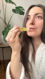 Purity Vision Huile vanillée pour les lèvres BIO (10 ml) - un soin parfumé pour les lèvres sèches