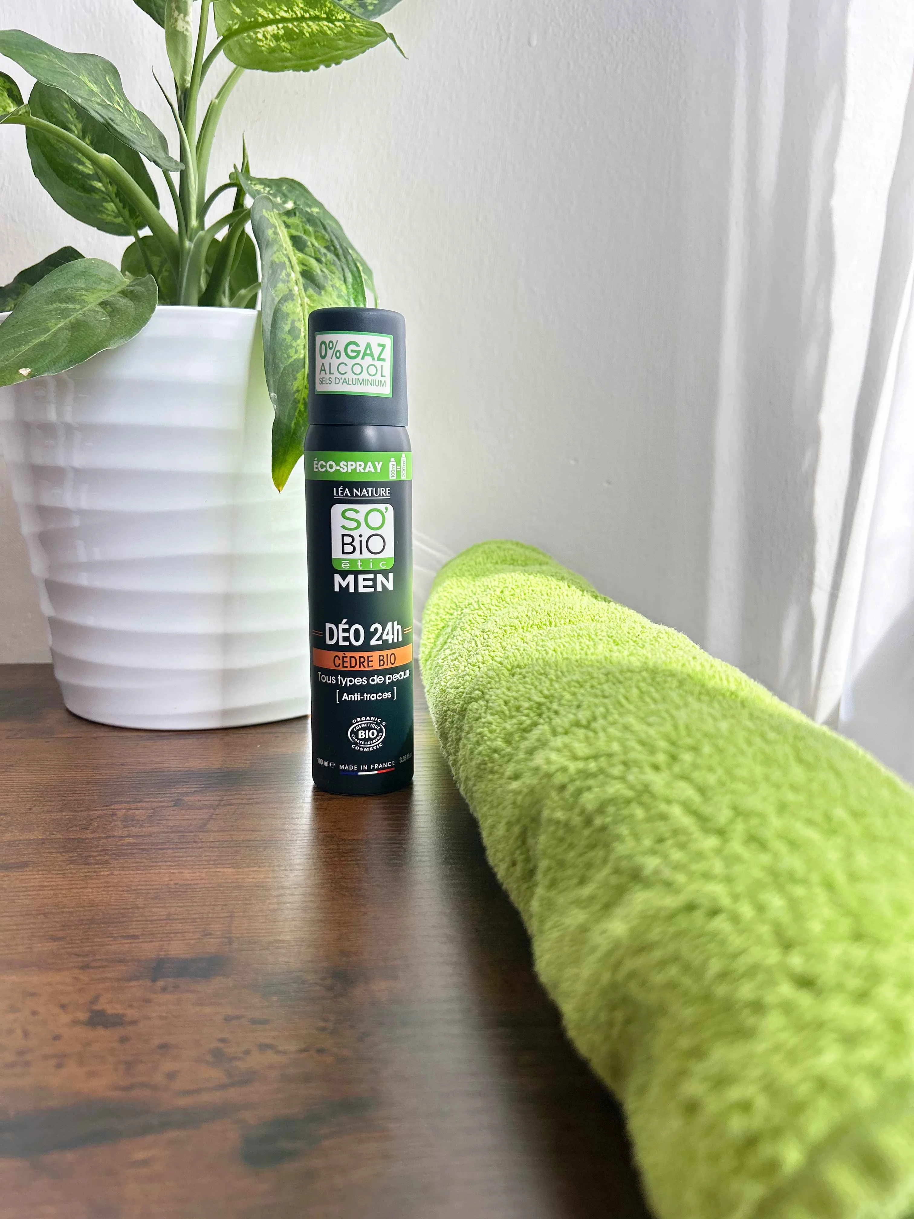 SO’BiO étic Déodorant naturel ECO SPRAY 24h MEN - cèdre BIO (100 ml) - efficace jusqu’à 24 heures