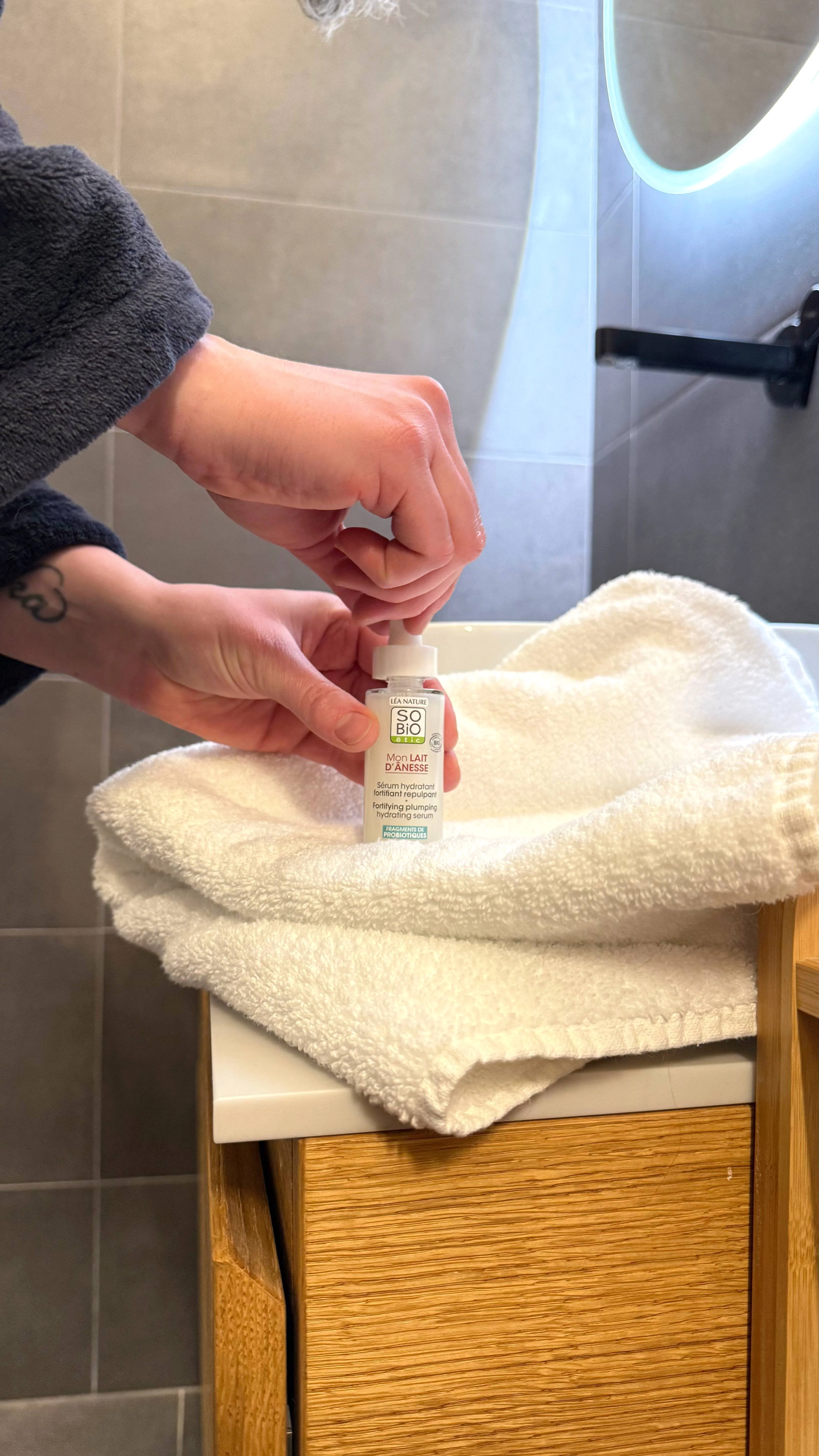 SO’BiO étic Sérum hydratant fortifiant au lait d’ânesse BIO (30 ml) - à l’acide hyaluronique