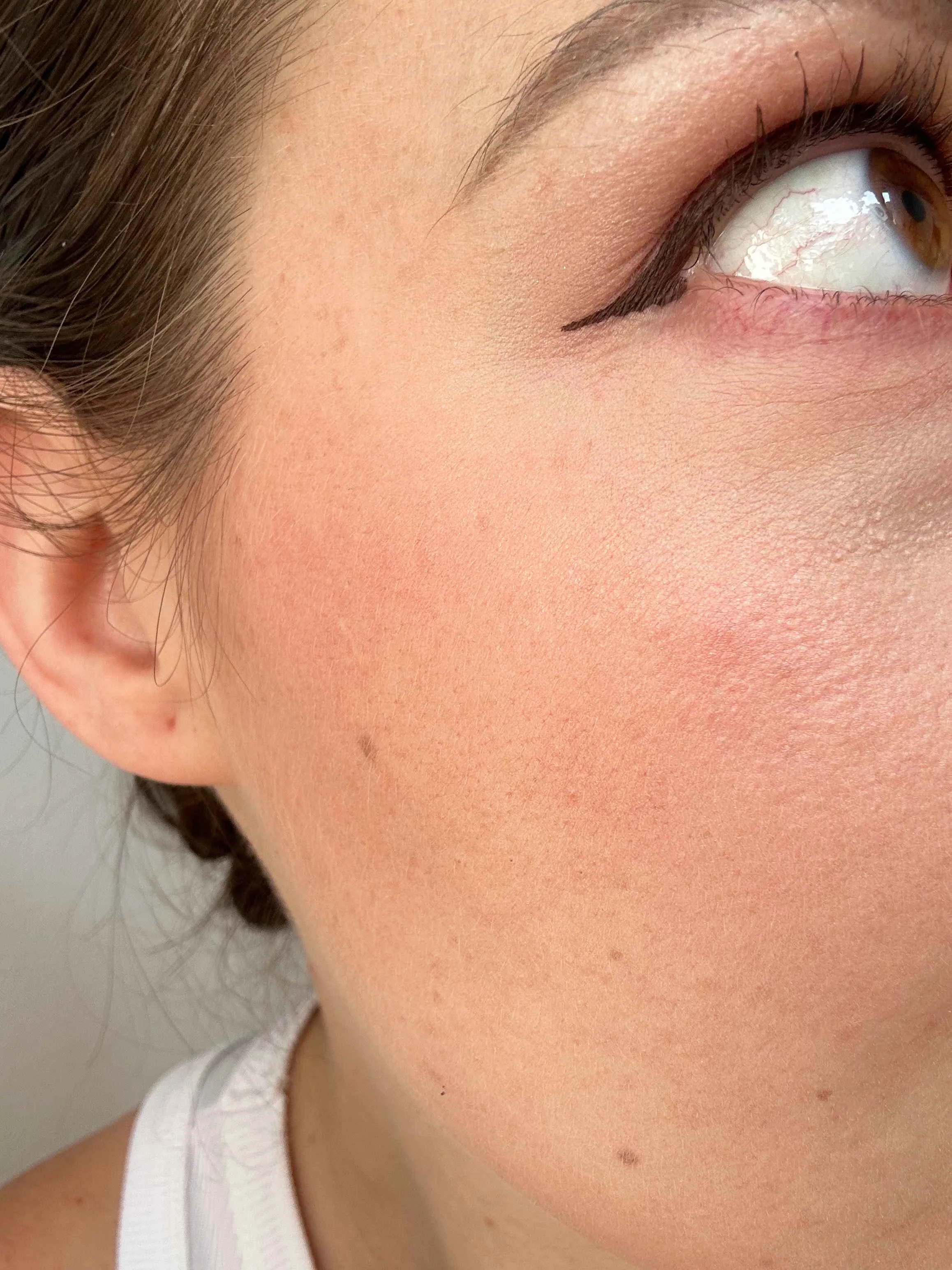 SO’BiO étic Eyeliner liquide BIO - 01 noir (3 ml) - sublime votre regard