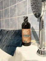 Tierra Verde Shampooing à l’ortie parfumé aux herbes 300 ml - pour cheveux gras