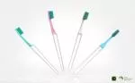 TIO Brosse à dents (ultra douce) - gris galet - fabriquée à partir de plantes