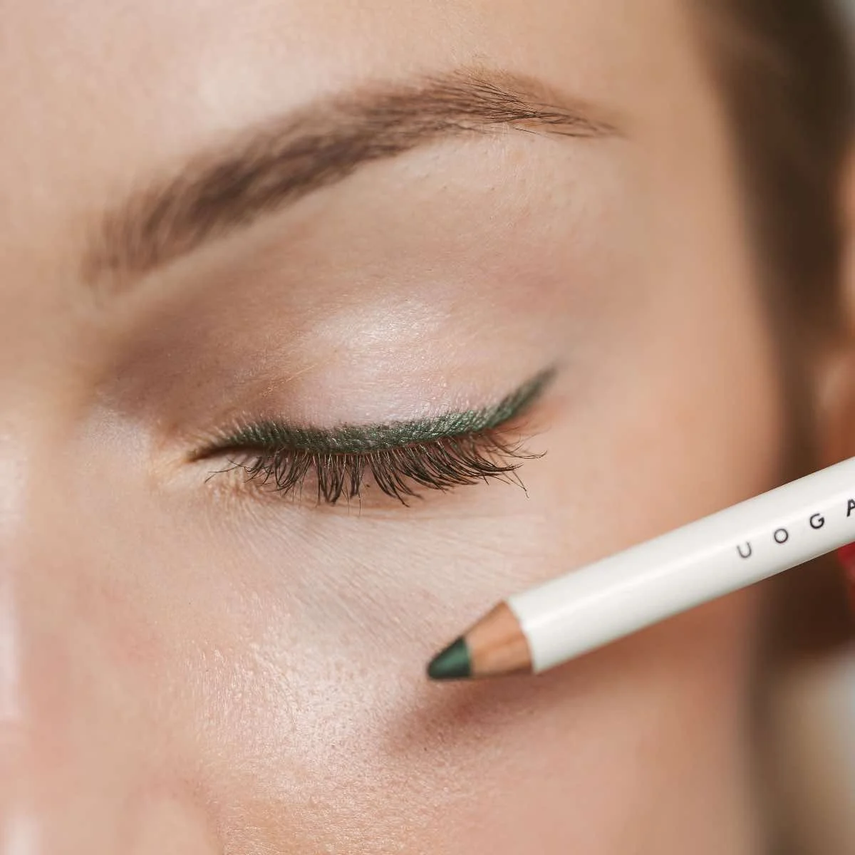 Uoga Uoga Crayon pour les yeux BIO à mine tendre 851 Melting Chocolate - Brun foncé - 4 teintes pour chaque look