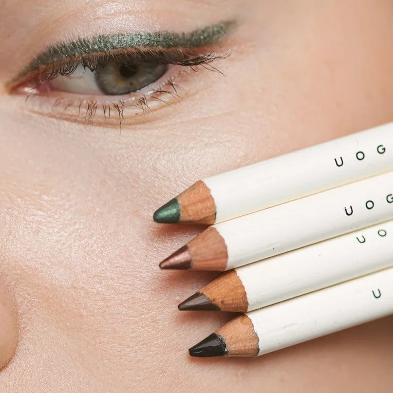 Uoga Uoga Crayon pour les yeux BIO à mine tendre 851 Melting Chocolate - Brun foncé - 4 teintes pour chaque look