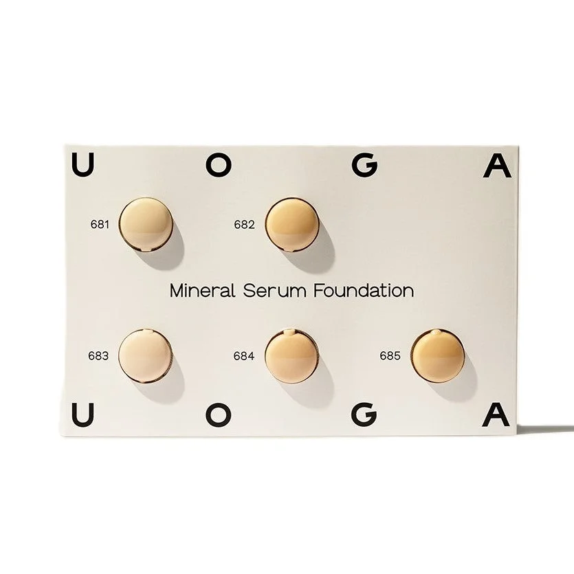 Uoga Uoga Coffret d'échantillons de fond de teint minéral liquide et de sérum SPF 20 BIO (10 x 1 ml) - 10 teintes de fond de teint