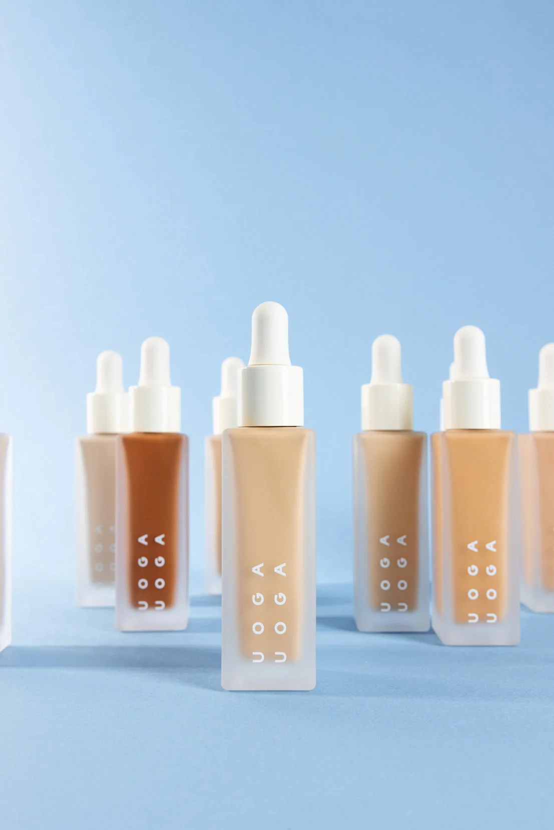 Uoga Uoga Fond de teint minéral liquide et sérum SPF 20 BIO (30 ml) 682 Foamy Sea - hydrate et protège la peau