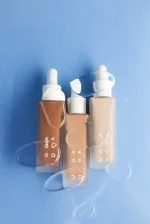 Uoga Uoga Fond de teint minéral liquide et sérum SPF 20 BIO (30 ml) 682 Foamy Sea - hydrate et protège la peau