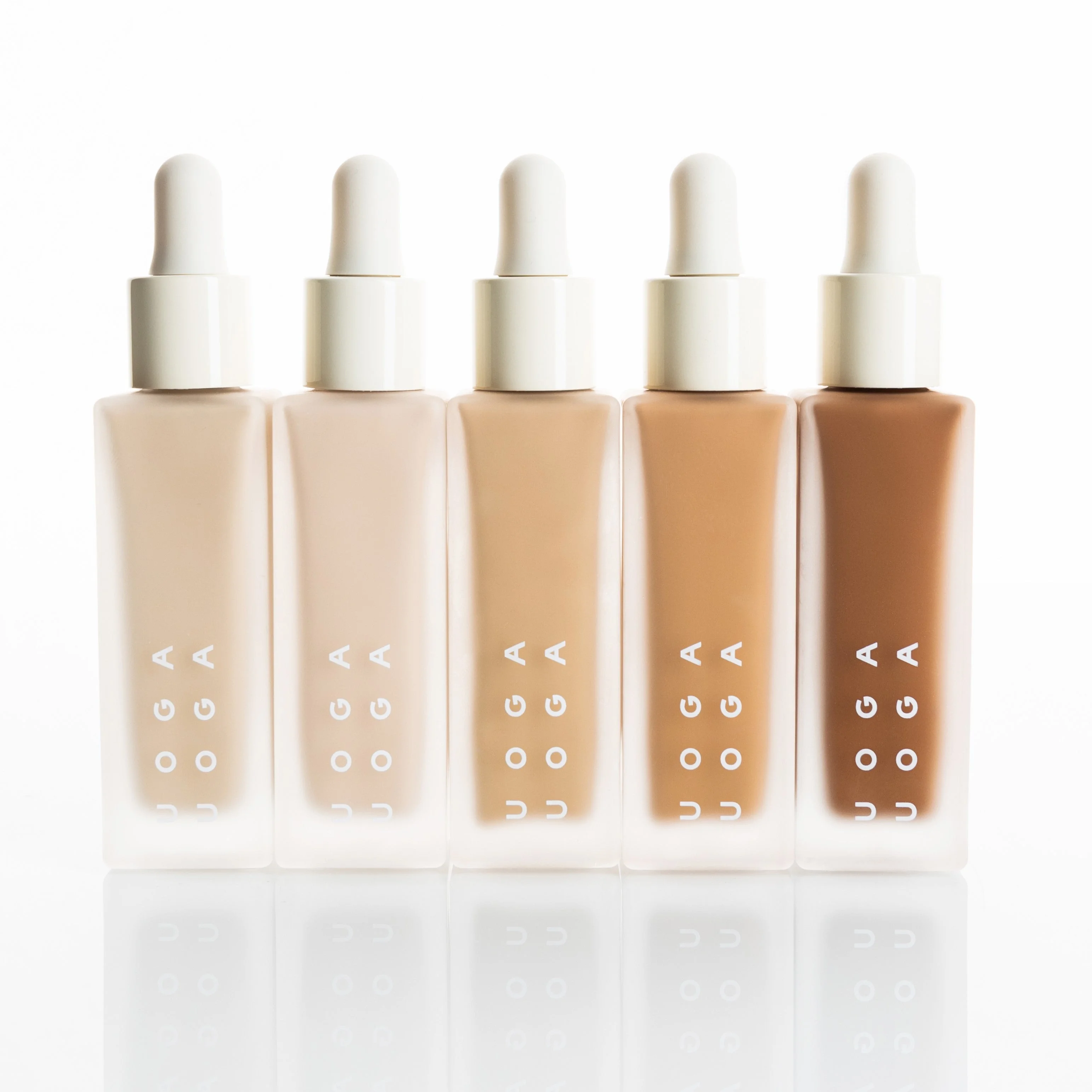 Uoga Uoga Fond de teint minéral fluide et sérum SPF 20 BIO (30 ml) 688 Reflecting Stars - hydrate et protège la peau