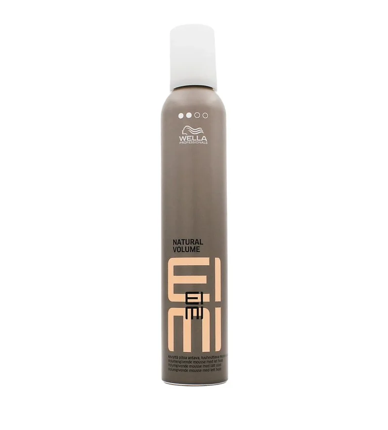 Professionals EIMI Natural Volume mousse volumisante pour cheveux à fixation légère 300 ml