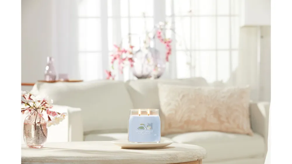 Bougie signature Yankee Candle Clean Cotton moyenne 368 g