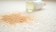 Comment nettoyer un tapis avec du bicarbonate de soude et lui redonner un aspect frais