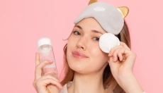 Hydratation et pureté grâce au lait démaquillant